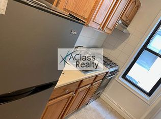 3279 44th St APT 1, Astoria, NY 11103