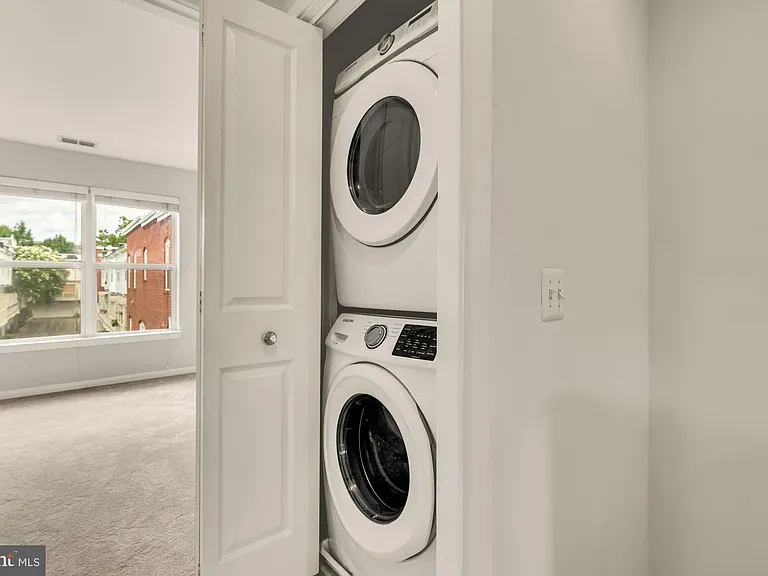 1227 V St NW — Photo 32