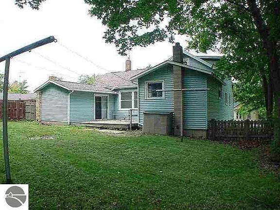 5th image of 389 4th St