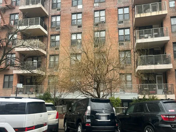 2800 Coyle St, Brooklyn, NY 11235