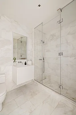 Bathroom, photo 2