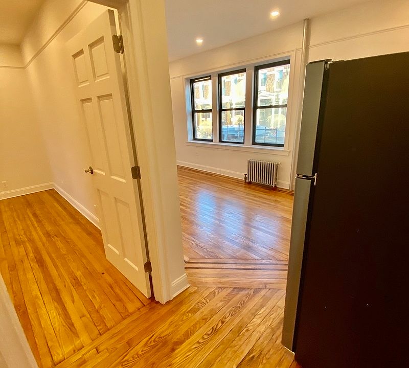 1st image of 24-24 42nd St