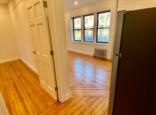 24-24 42nd St, Astoria, NY 11103