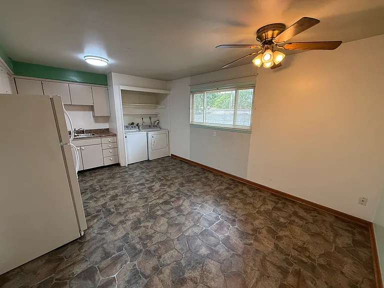 2 bed, 1.0 bath, $750 — Photo 5