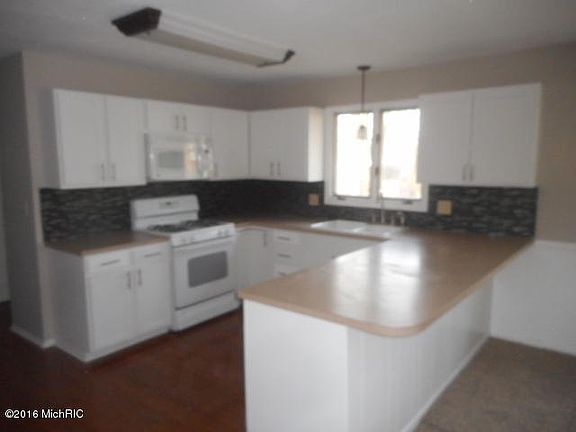 2nd image of 2111 Innwood Dr SE