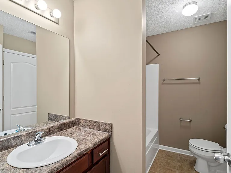 524 Patriot Park Ct — Photo 39