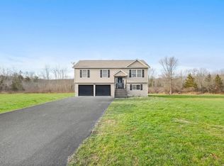 87 Pine Grove Rd, Middletown, NY 10940