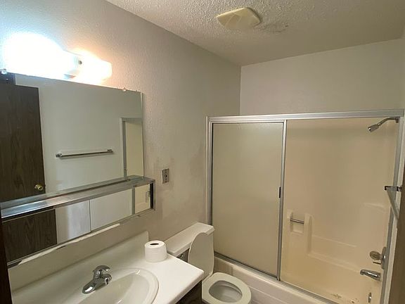 5th image of 3220 E Thayer Ave #2
