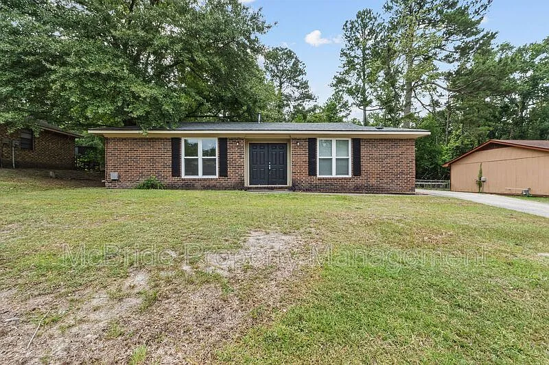 3 bed, 1.5 bath, 1201 sqft, $1,250 — Photo 1