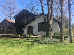 169 Kaywood Dr, Rochester, NY 14626