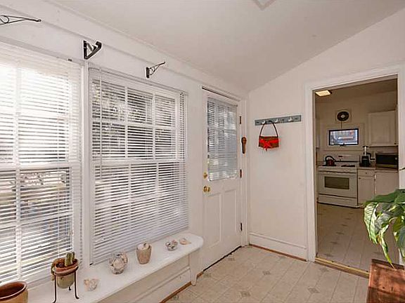 5th image of 1734 E Ocean View Ave #A