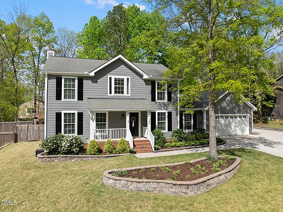 2nd image of 102 S Knightsbridge Rd