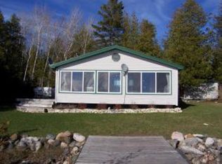28044 E Strickland Point Rd, Drummond Island, MI 49726