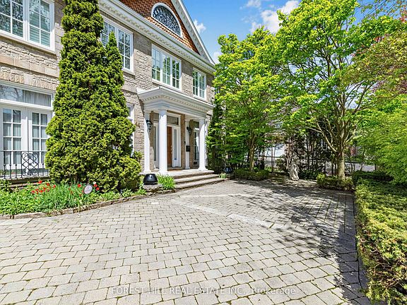 4th image of 44 Cotswold Cres