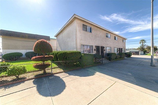 1st image of 1002 W Denni St