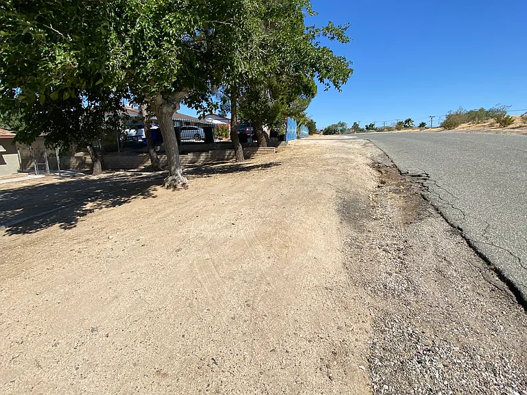 16463 Solvang Ave — Photo 26