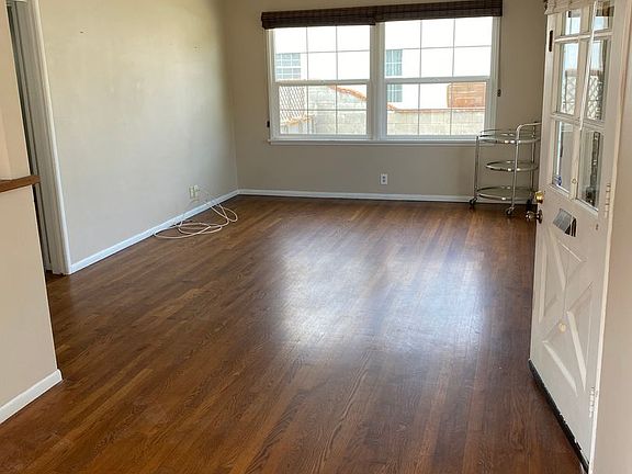 4th image of 3070 Sereno Ave