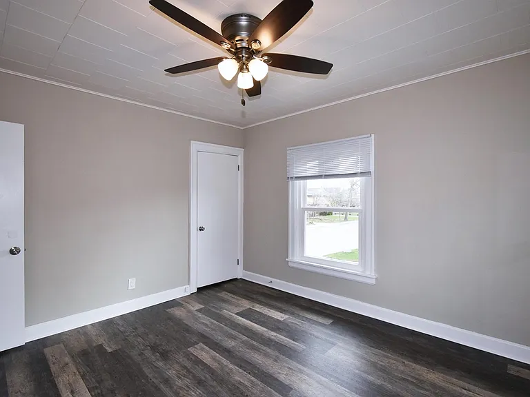 359 W Saint Charles Rd #B — Photo 13