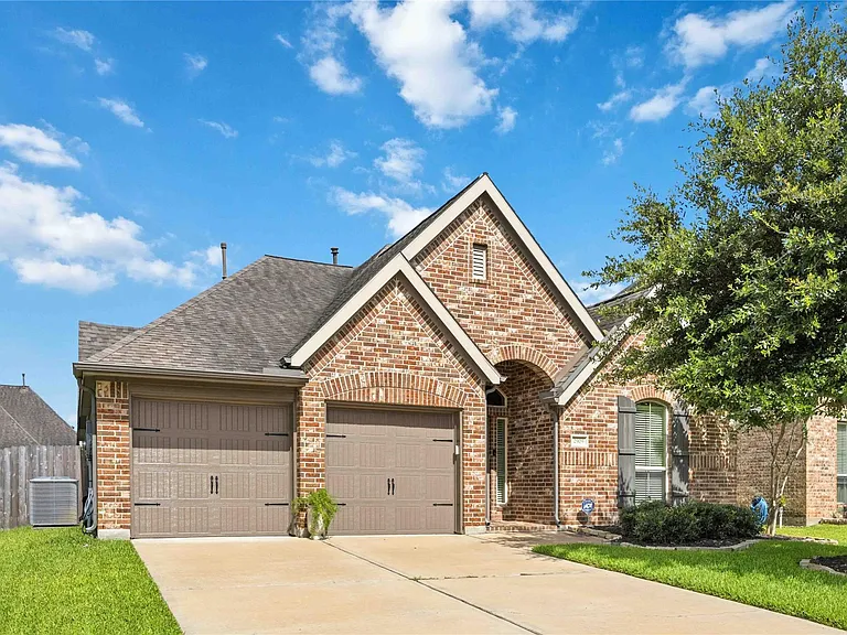 2909 Oakmist Ridge Ln — Photo 1