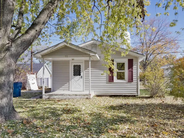 11 S 13th St, Wood River, IL 62095