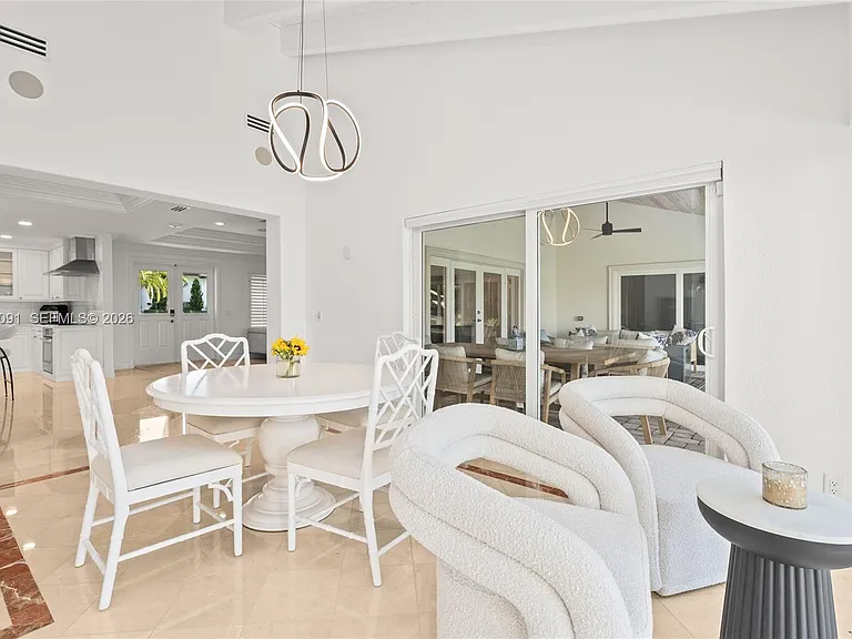 18 Eleuthera Dr — Photo 36