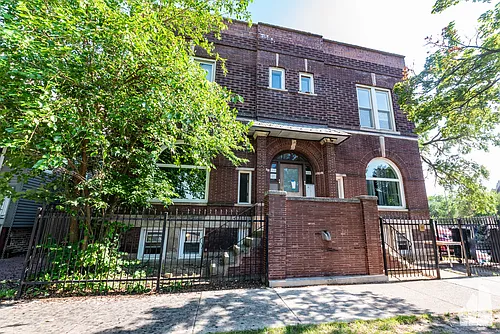 1533 W Leland Ave #GARDEN Photo 1