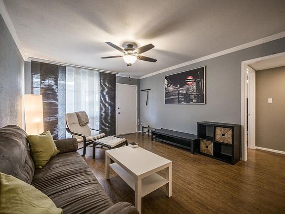 3rd image of 2425 Ashdale Dr APT 91