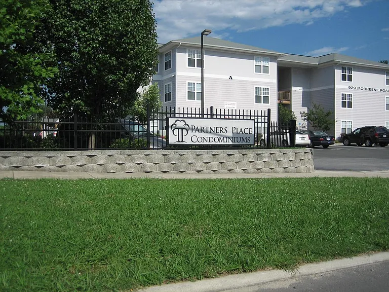 929 Morreene Rd — Photo 3