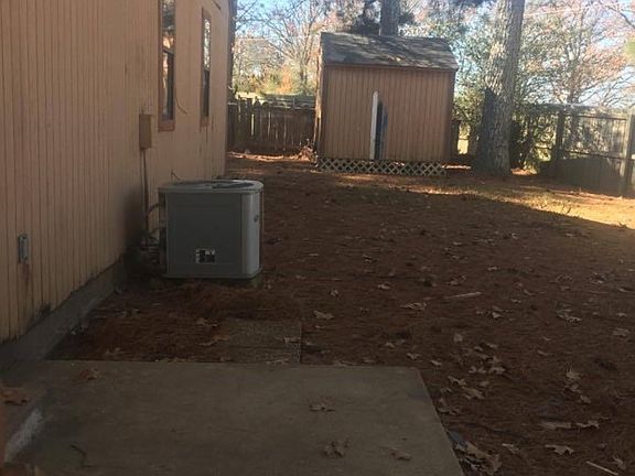 4th image of 100 Rockyreef Cir