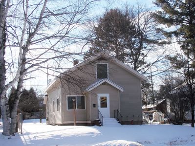 421 N Main St, Lanse, MI, 49946