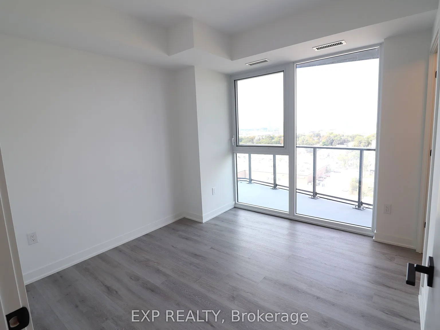 36 Zorra St — Photo 4