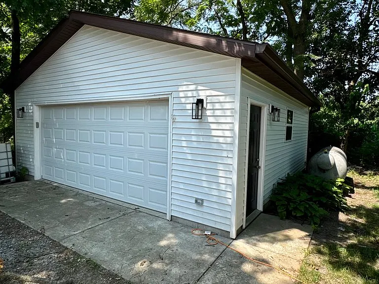 9219 N 100 W — Photo 4