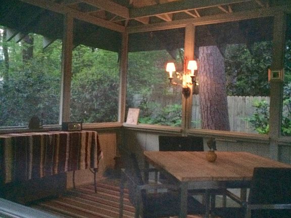 4th image of 717 Woodward Way NW