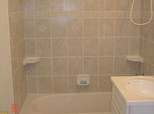 1618 Marlboro Ln, Crest Hill, IL 60403