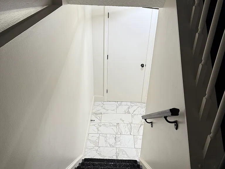 195 Scott Ln — Photo 16