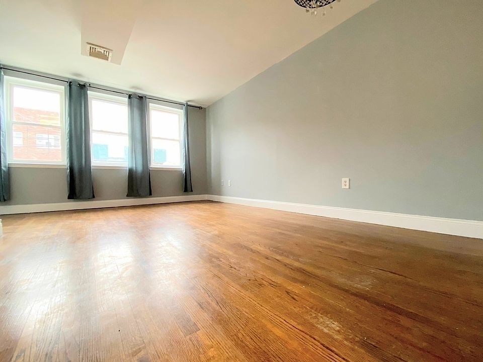 1st image of 115 Sullivan St #1C