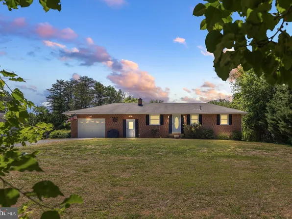 108 Melton Manor Dr, Gordonsville, VA 22942