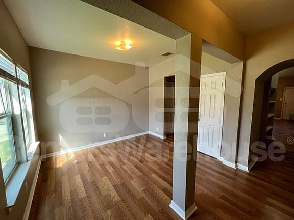 4th image of 3018 Douglas Fir Dr
