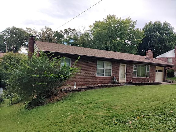 3rd image of 3846 Waco Dr