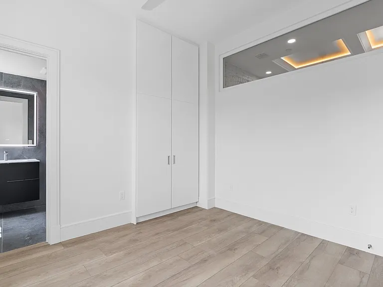 1580 Beacon St #300 — Photo 5