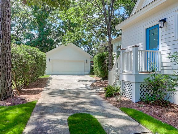 4th image of 5056 Coral Reef Dr