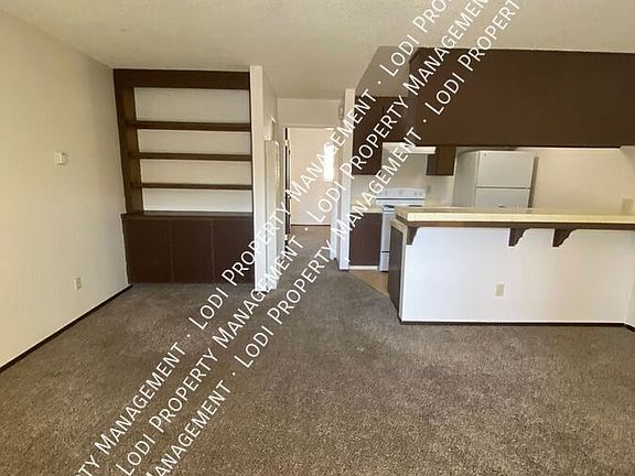 4th image of 715 N Church St APT 13