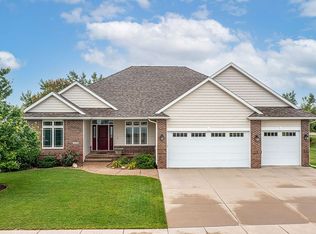 3160 Newcastle Rd, Marion, IA 52302