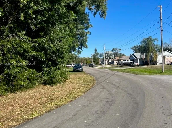 6537 NW Chugwater Cir, Port Saint Lucie, FL 34983