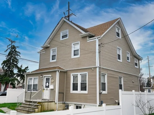 824 Chestnut St, Roselle, NJ 07203
