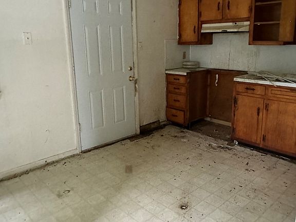 2nd image of 1322 Myrtle Ave