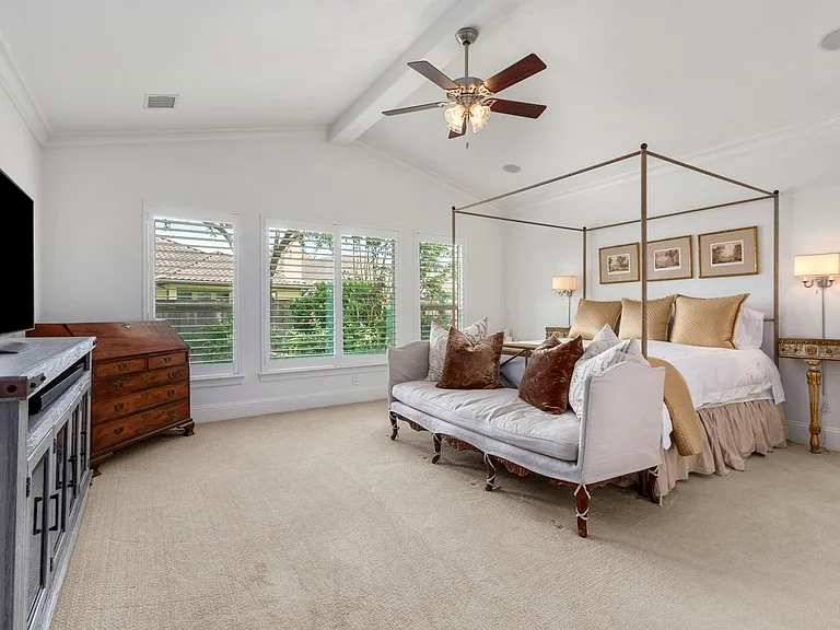 3930 Sundance Hill Ln — Photo 31