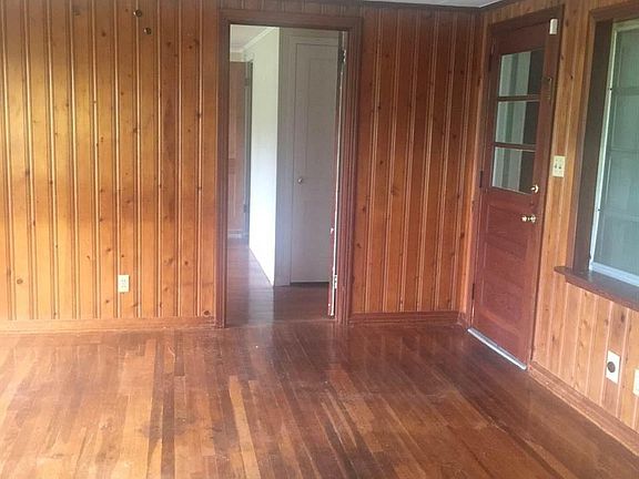 5th image of 533 Corday St
