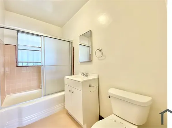 3838 Lockland Dr, Los Angeles, CA 90008