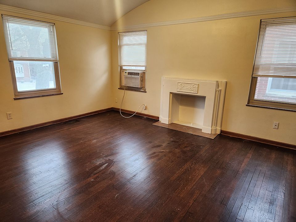 1st image of 1666 Westwood Ave #D